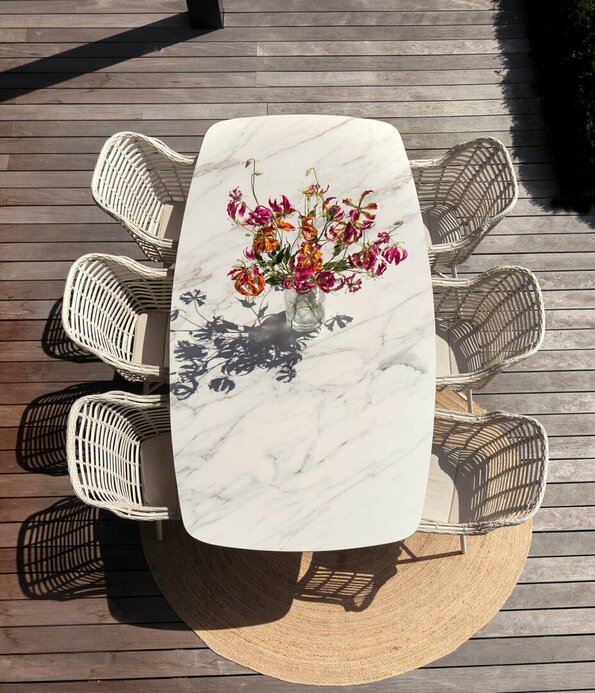 Gartentisch aus Marmor