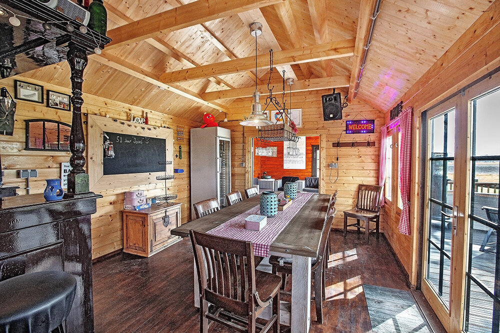 Blokhut Big Ben 930 x 400 x 351 cm Wanddikte 70 mm - met Overkapping 