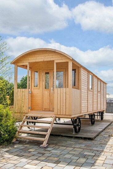 Zirkuswagen 840 x 240 cm mit Veranda - Pipowagen Jimmy