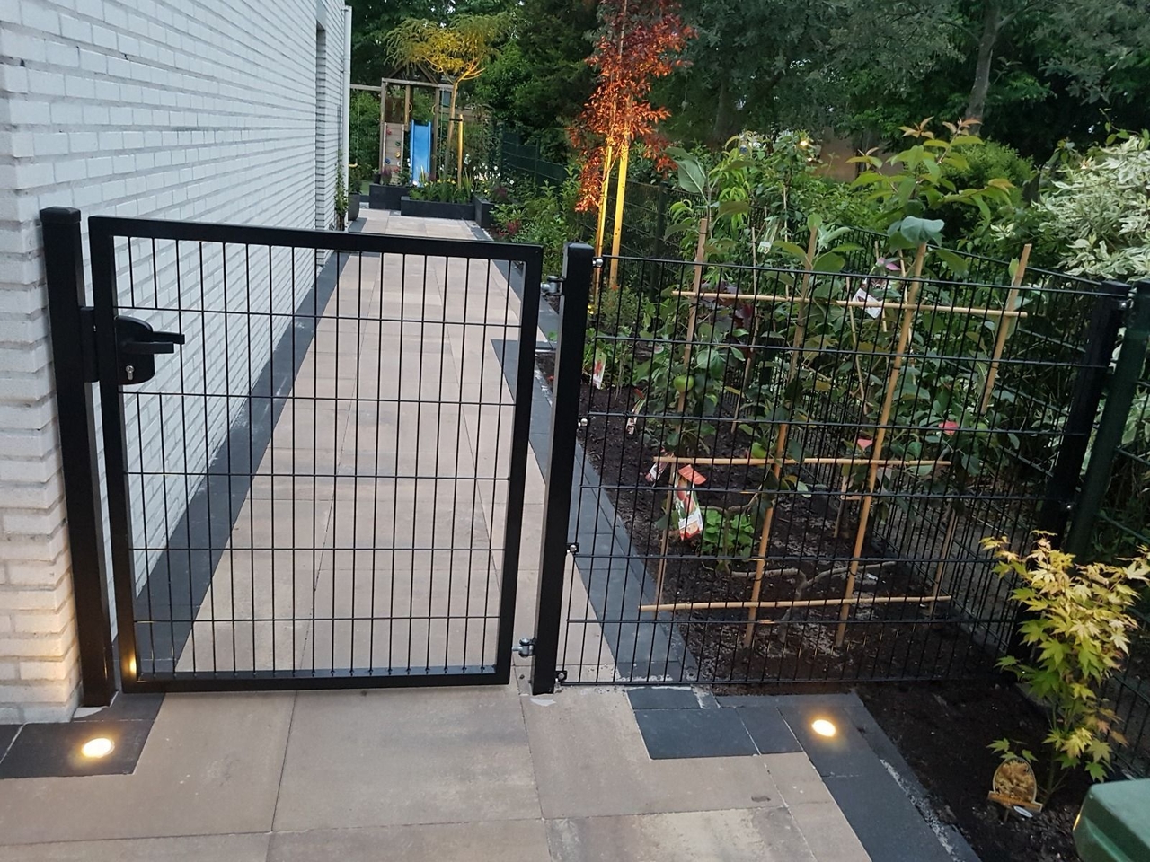 Poort 100 cm breed voor dubbelstaafmat 