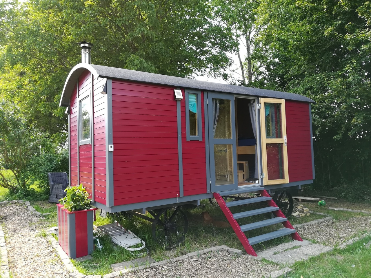 Zirkuswagen 480 x 240 x 319 cm mit Seitentür - Pipowagen Patricia