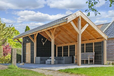 Überdachung Boekelo Douglas 900 x 340 cm – Schwarze Wände