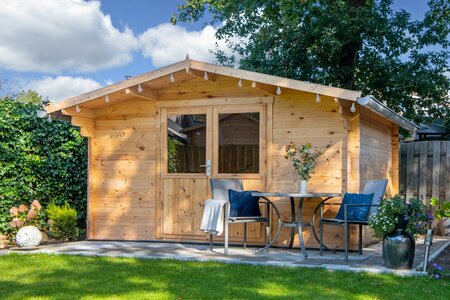 Gartenhaus Murcia 400 x 300 x 236 cm mit 70 cm Vordach 