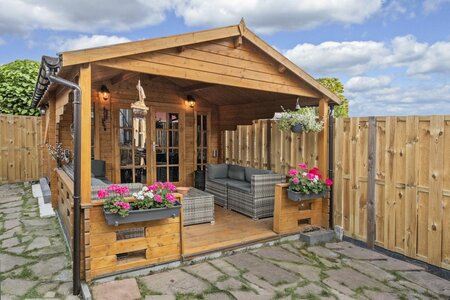 Gartenhaus Ulrik 380 x 380 cm mit Vordach 70 cm