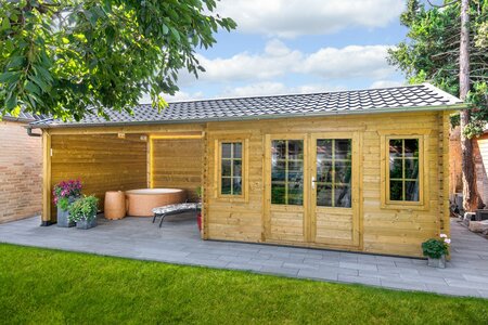 Gartenhaus Kwaspa mit Satteldach und Anbau 800 x 400 x 299 cm